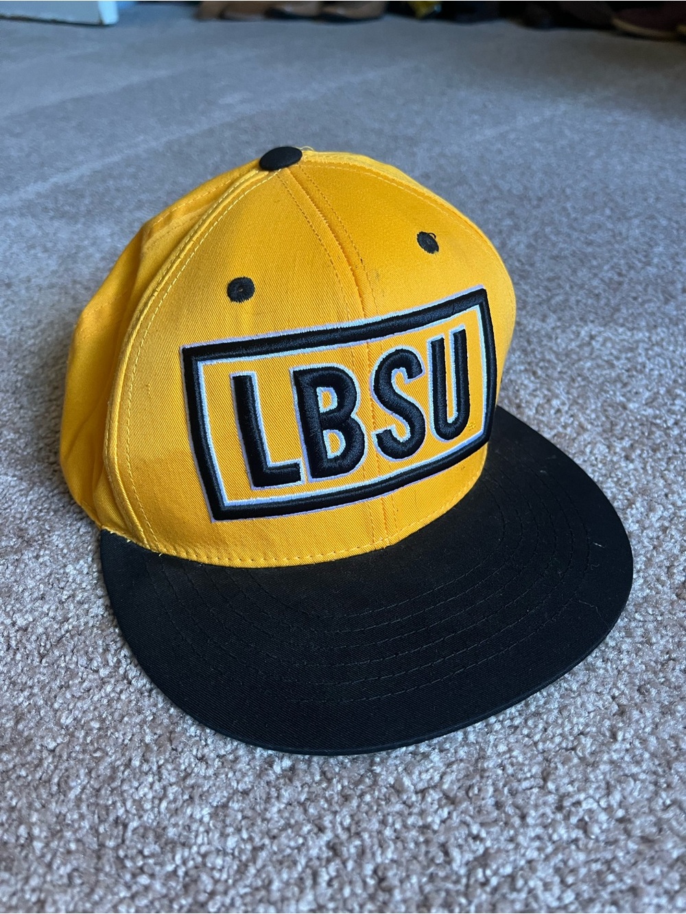 VTG L90’s Long Beach State University LBSU Yellow Snapback Green Underbrim